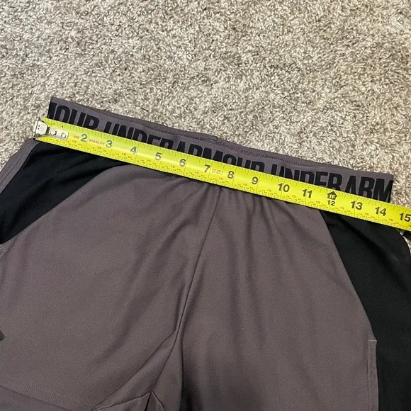 Under Armour Women's Athletic Shorts - Picture 3 of 4